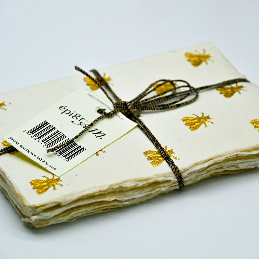 Miss Bee e il cadavere in biblioteca