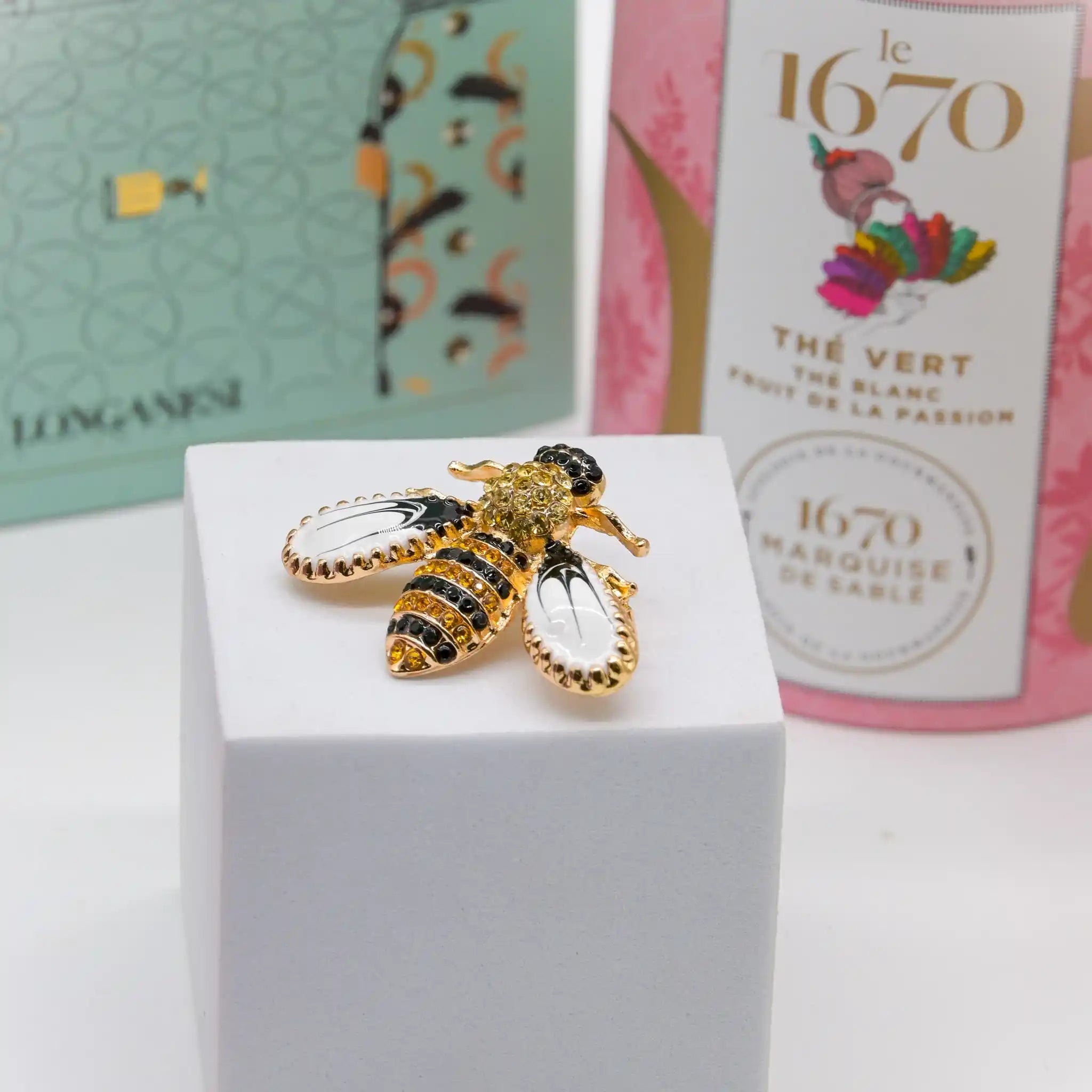 Miss Bee e il cadavere in biblioteca